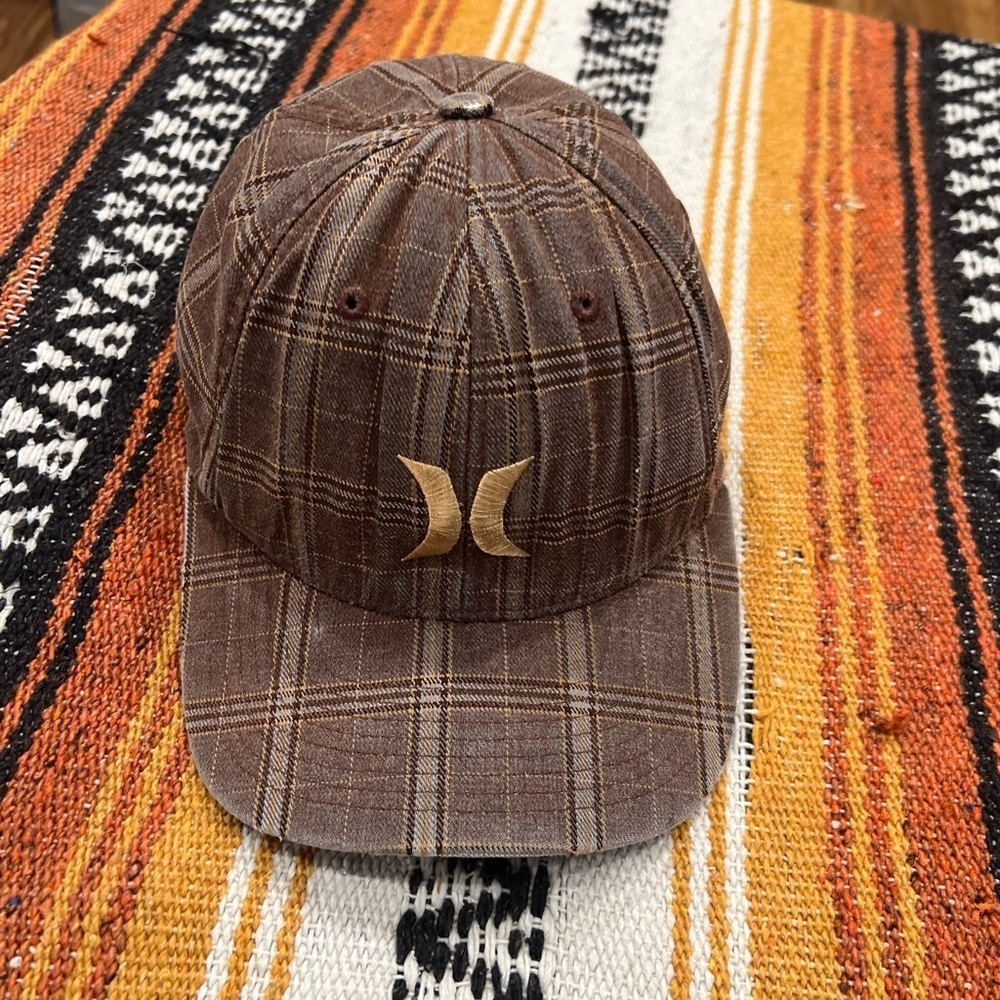 Hurley flex-fit cap size s/m in GUC